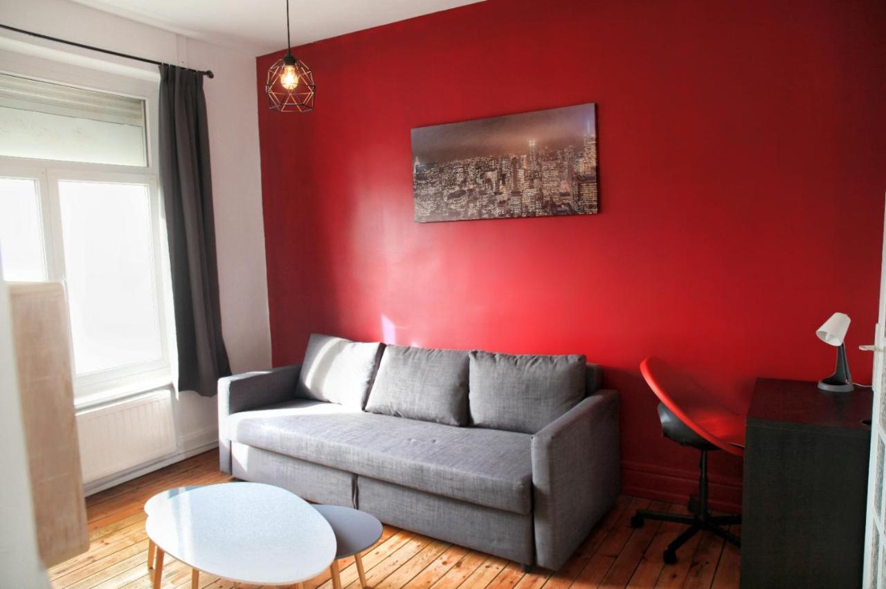 Du Port Apartment *